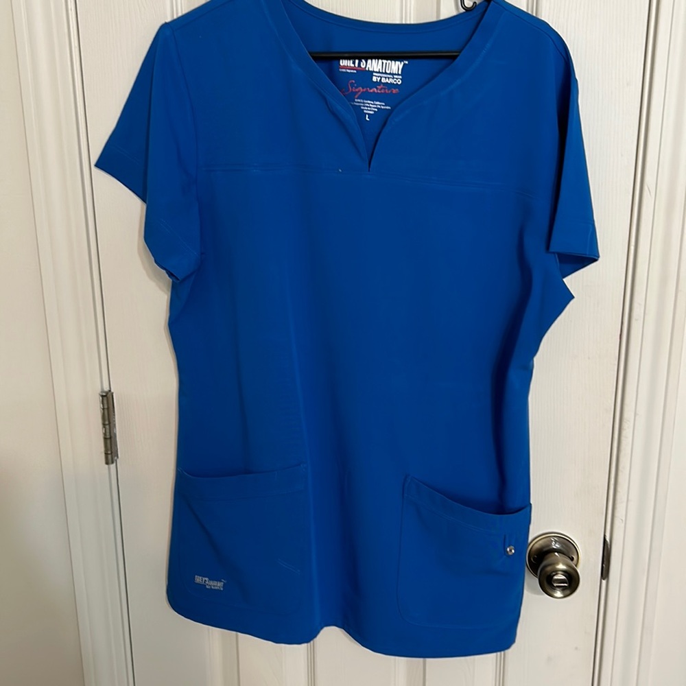 BARCO Grey anatomy set of two scrub tops one royal blue and one teal color.